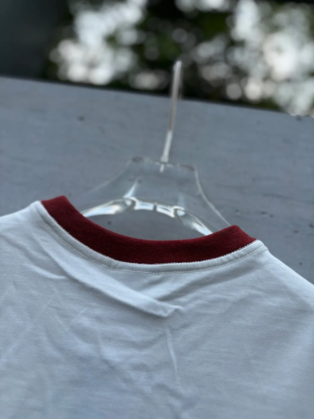 𝟬𝟱𝟰𝟰#Exclusive real shot/difference between various stolen pictures and online version on the market [𝗮𝗱𝗶𝗱𝗮𝘀Adidas Clover & Wang Hexi Same Style Contrast Retro T-shirt] ✅This Retro contrast T-shirt directly brings out the American Retro feel. Classic round neck contrast hemming design, white and red Dark Gray is available in two colors, no matter the skin color or body shape, the same style for men and women can be easily chosen as a couple's style! . ✅ Original mold opening, pure original/tag washed wheat ribbon individually coded/full set of 1:1 customized accessories ➕Customized three-label ➕𝗬𝘂𝗮𝗻 version of the tag ➕𝗹𝗼𝗴𝗼 packaging bag🔥 ➕Scan the QR code to enter the official website. Complete with three labels! Perfect Quality! Highly recommended! ✅Top version, ins Xiaohongshu Kuaishou = lots of bloggers’ outfits. ✅Adi’s absolute Hot Sale star Same Style details are online, feel free to compare! The iconic Adidas logo embellishes the chest, highlighting the brand's charm. Fixed color and classic three-bar stripes, classic will never go out of style! Versatile is not picky, the original model is perfect for the upper body, so buy it with your eyes closed! ✅Easily adaptable to various sports or daily leisure scenes. Whether you are running for fitness or hanging out on the street, it can keep you full of energy without losing the sense of fashion. ✅Complete sizes to meet the needs of different body shapes! Color; White Size S-XXL